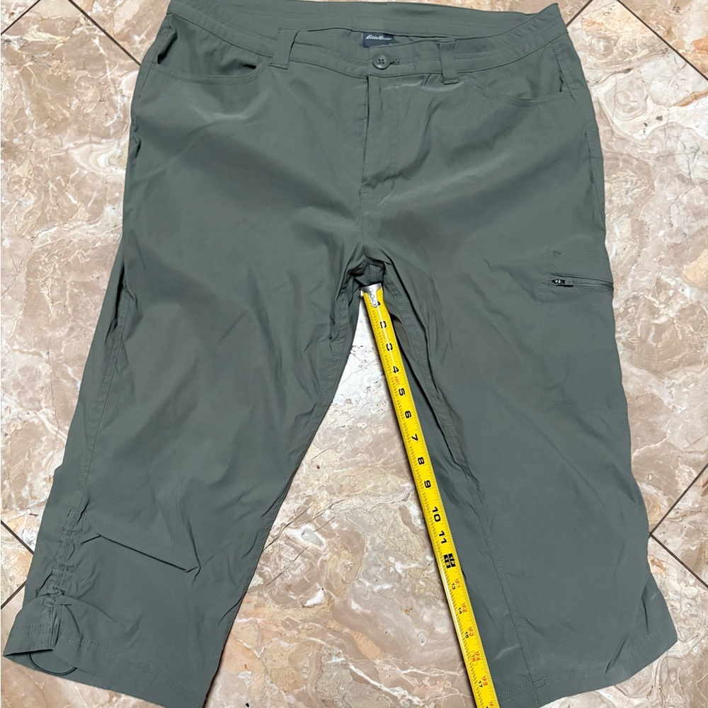 Eddie Bauer sport capris with ruched sides. 16